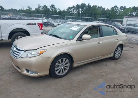 2012 Toyota Avalon Limited z USA, uszkodzony, nr VIN 4T1BK3DB2CU456817